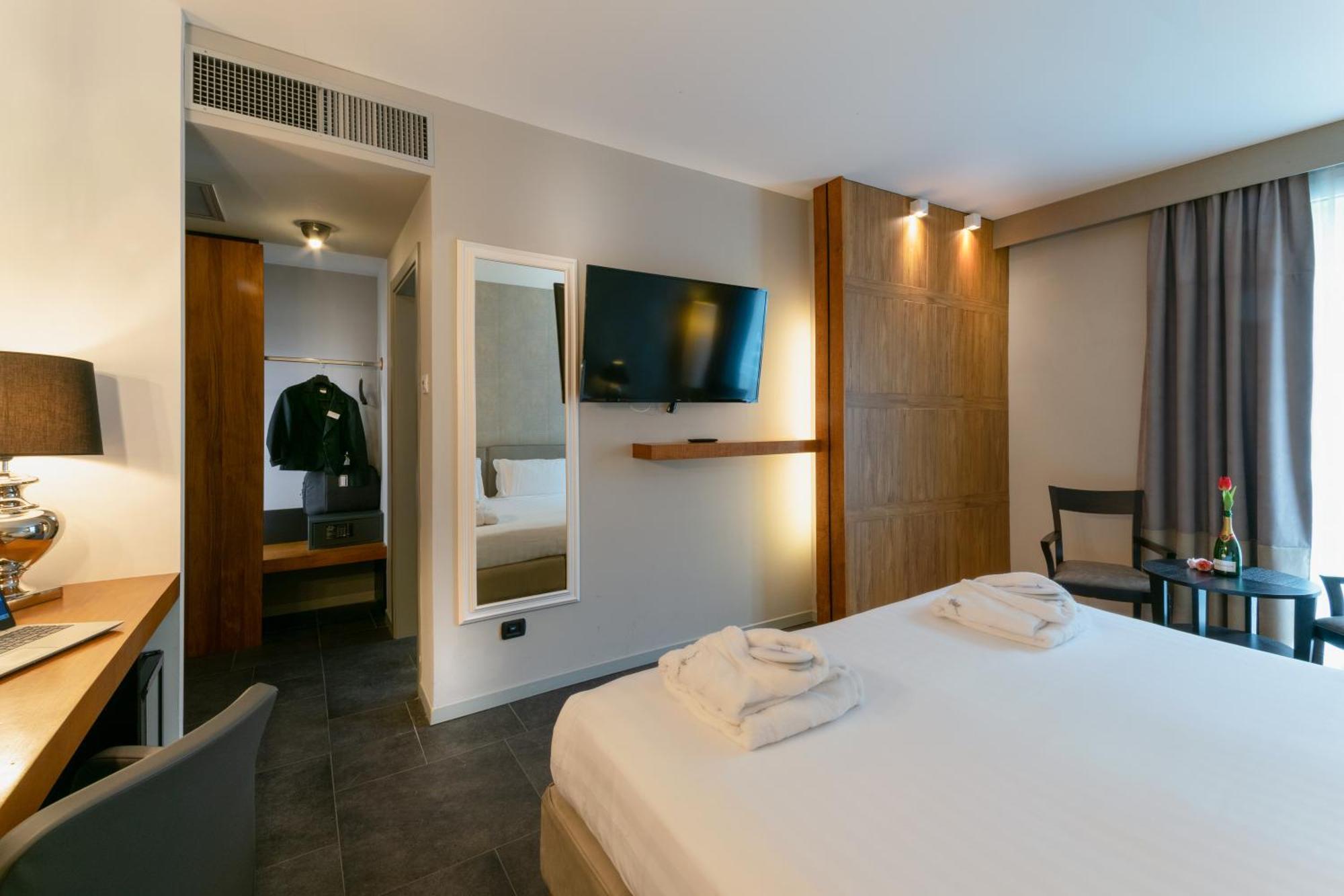 Admiral Park Hotel Zola Predosa Exterior photo